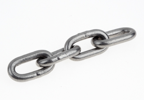 ŘETĚZY NEREZOVÉ (KRÁTKÝ ČLÁNEK) DIN 766/A4