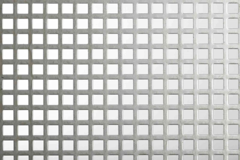 PLECHY DĚROVANÉ-OTVORY ČTVERCOVÉ NEPŘESAZENÉ, mat. 1.4301