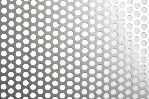 PLECHY DĚROVANÉ-OTVORY KRUHOVÉ PŘESAZENÉ, mat. 1.4301